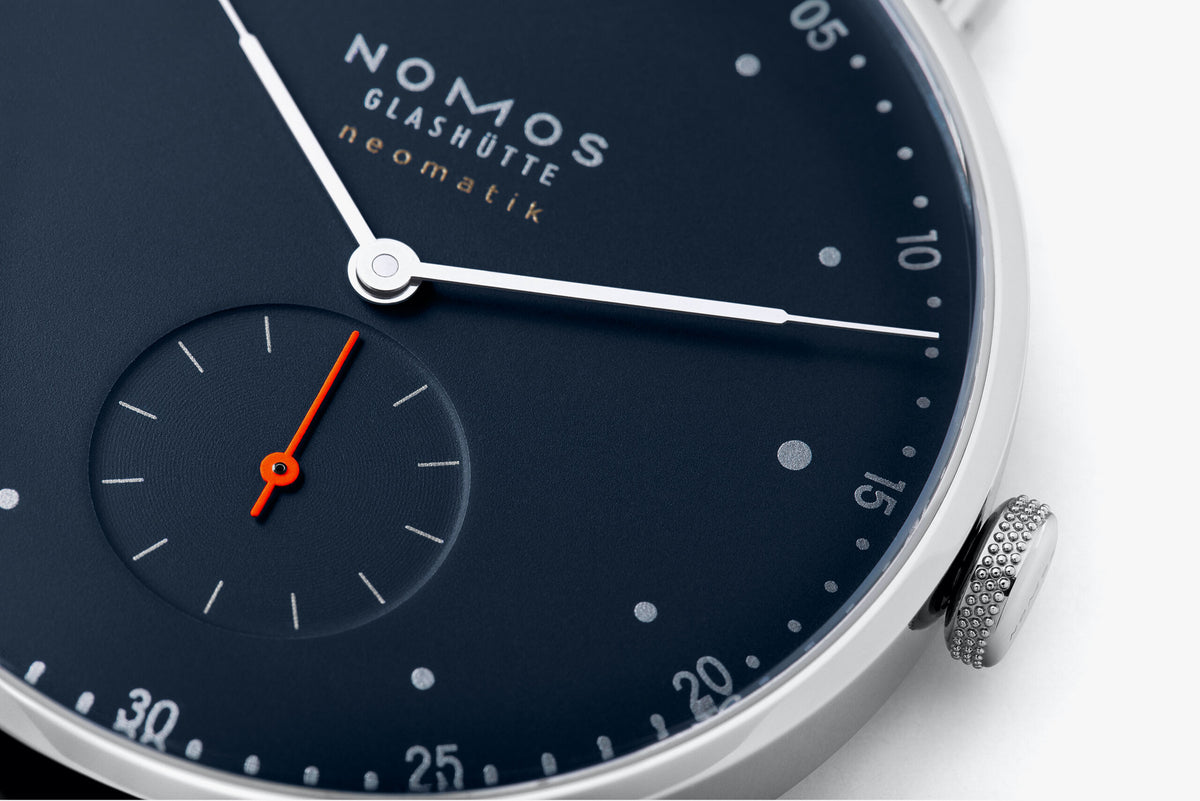 NOMOS Glashutte Metro neomatik 39 midnight blue