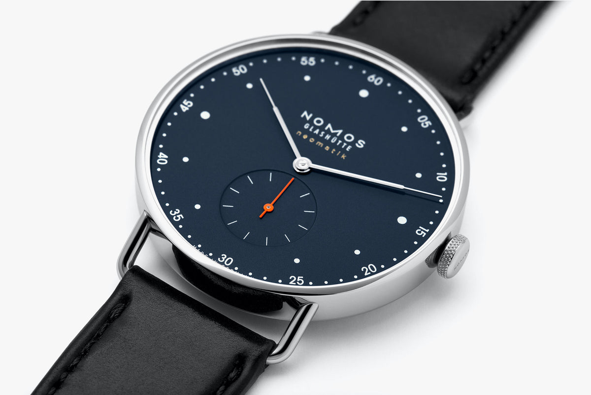 NOMOS Glashutte Metro neomatik 39 midnight blue