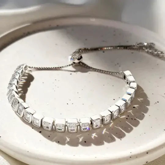 Silver Carat Cassidy Emerald Line Bracelet