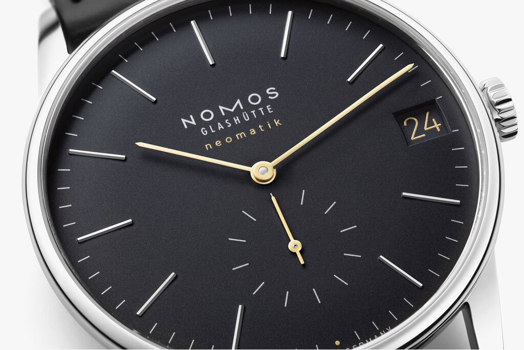 NOMOS Glashutte  Orion neomatik 41 date new black