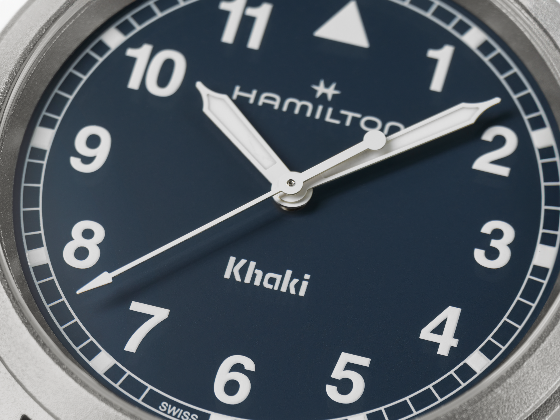 Hamilton Khaki Field 38mm Green Dial on Bracelet Quartz