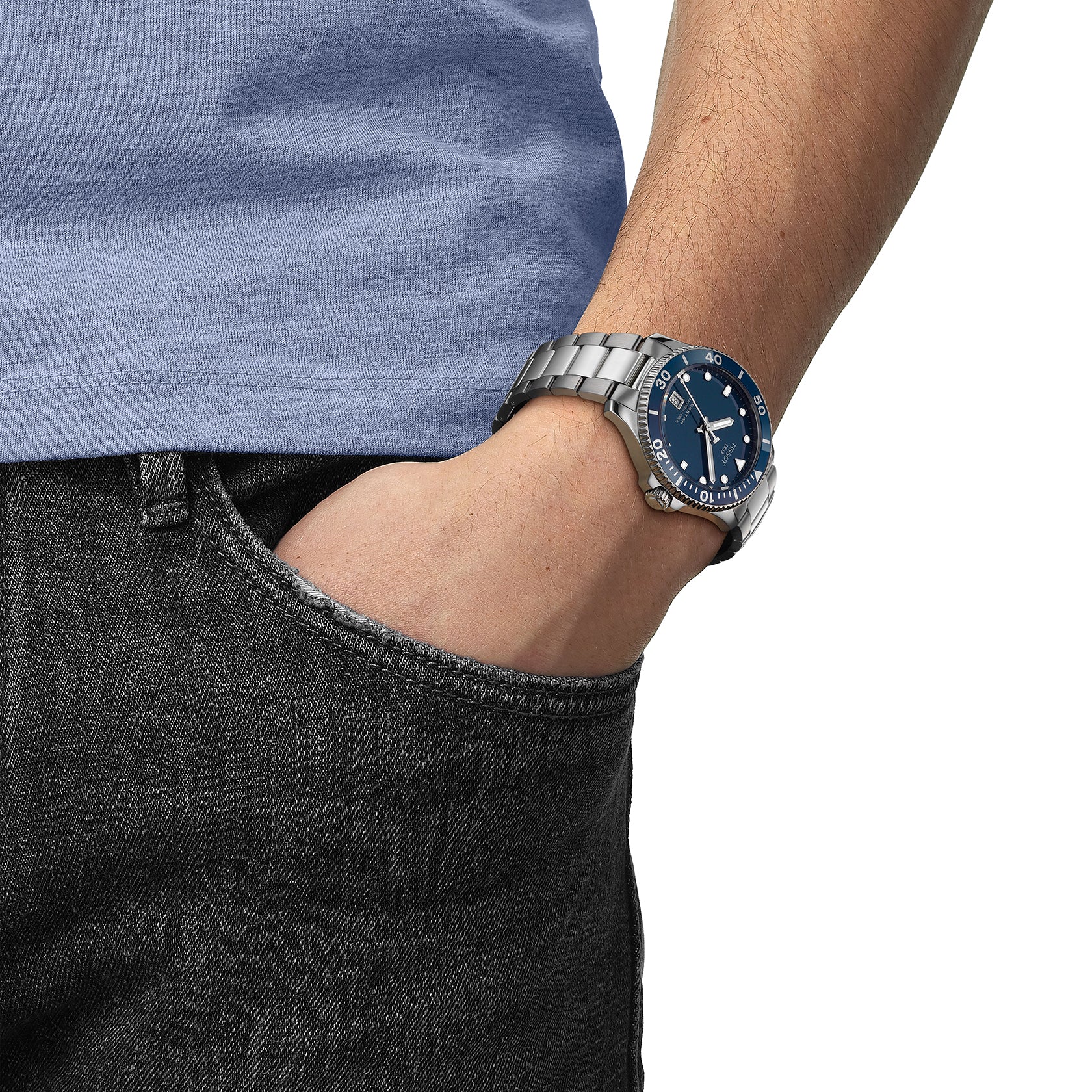Gents Tissot Seastar Quartz 40mm Steel Blue Bezel and Dial with Date   T120.410.11.041.00