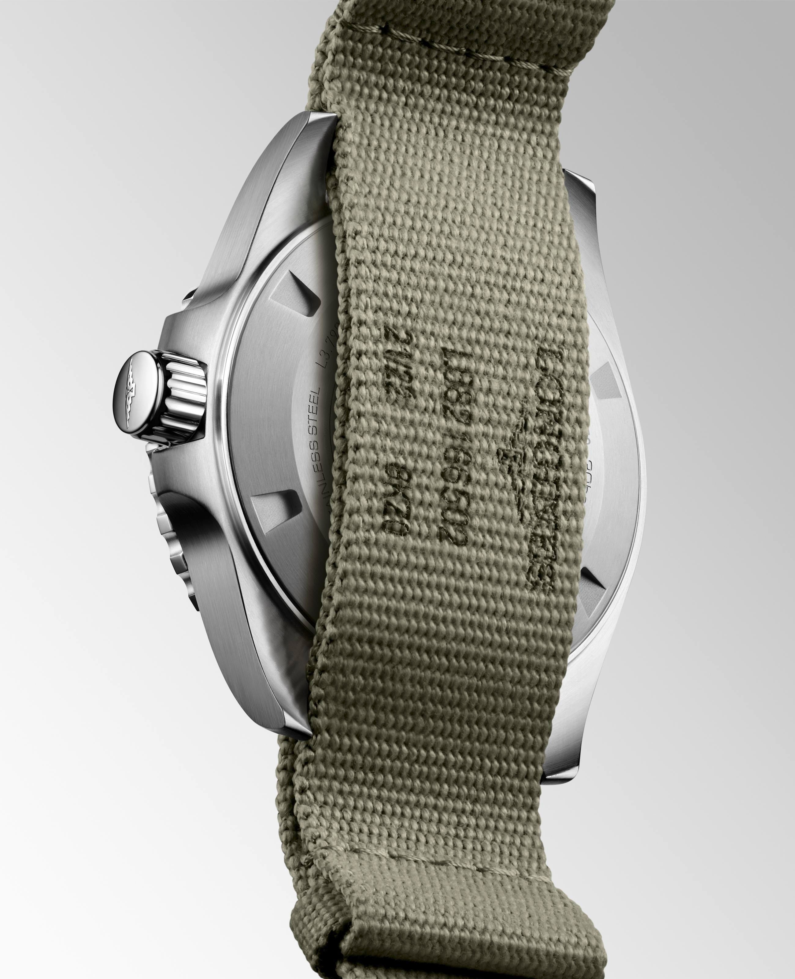 Gents Longines Hydro Conquest GMT Automatic 41mm Green Dial & Green Synthetic Strap