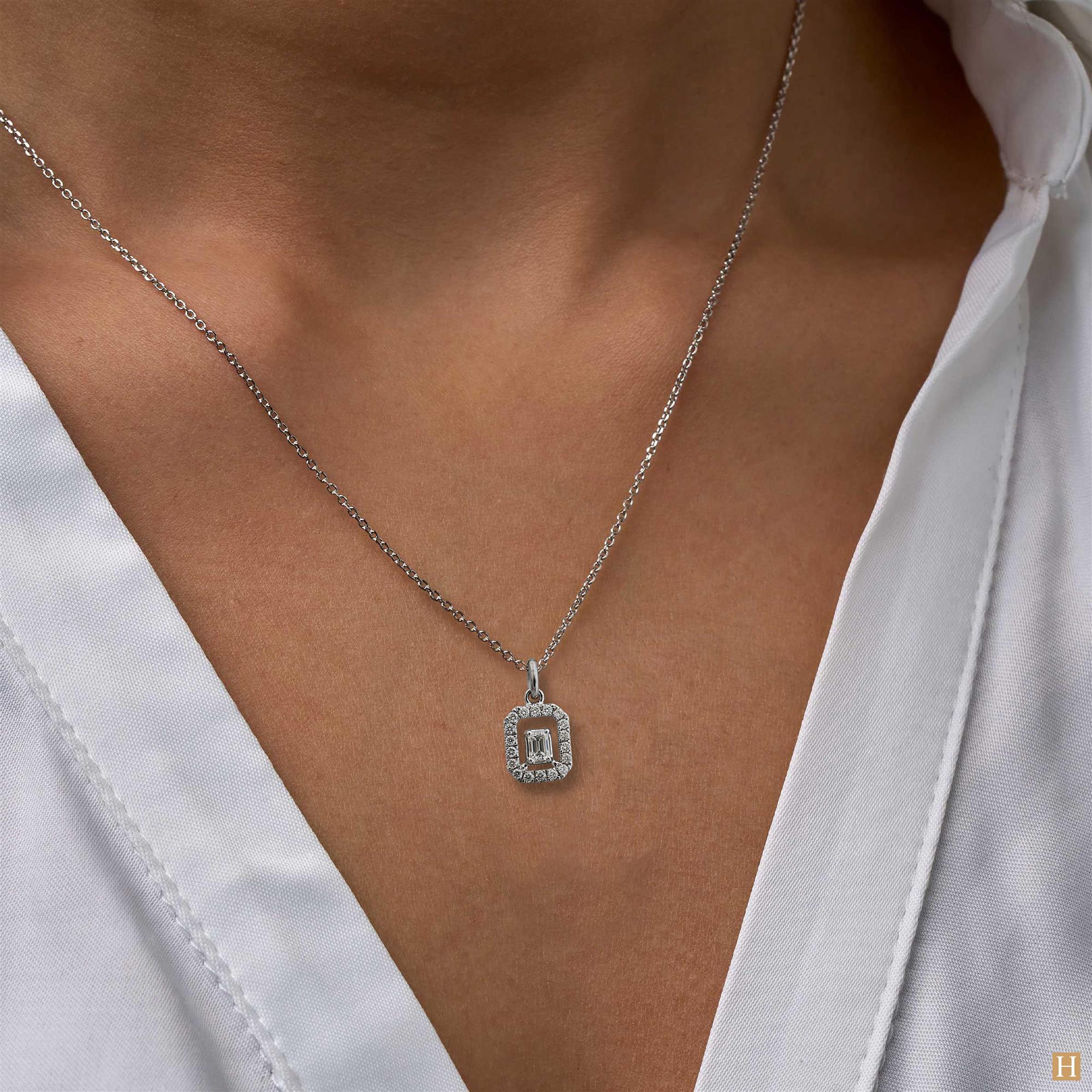 Platinum Inisheer Emerald Petite