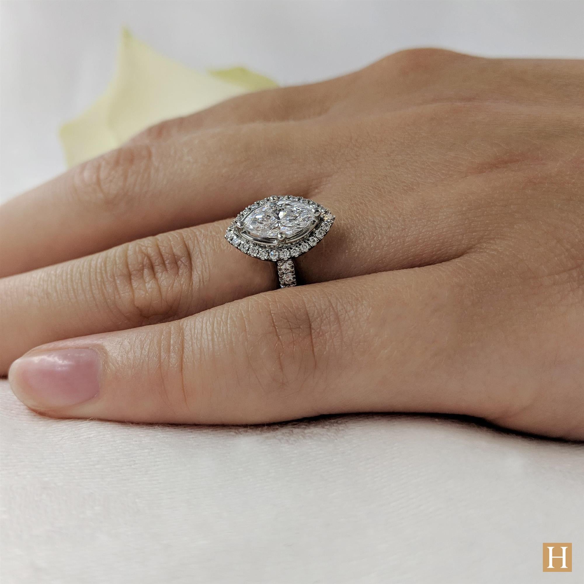 Platinum Inisheer Marquise Engagement Ring