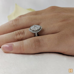 Platinum Inisheer Marquise Engagement Ring