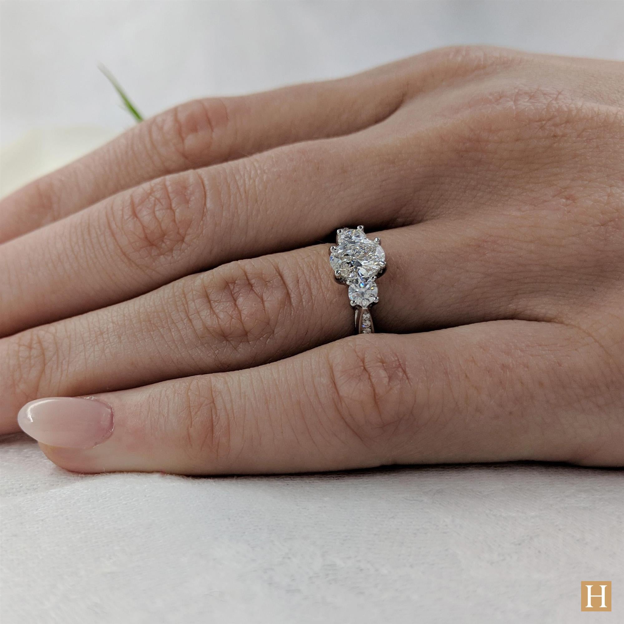 Platinum Memoire Oval Three Stone Engagement Ring