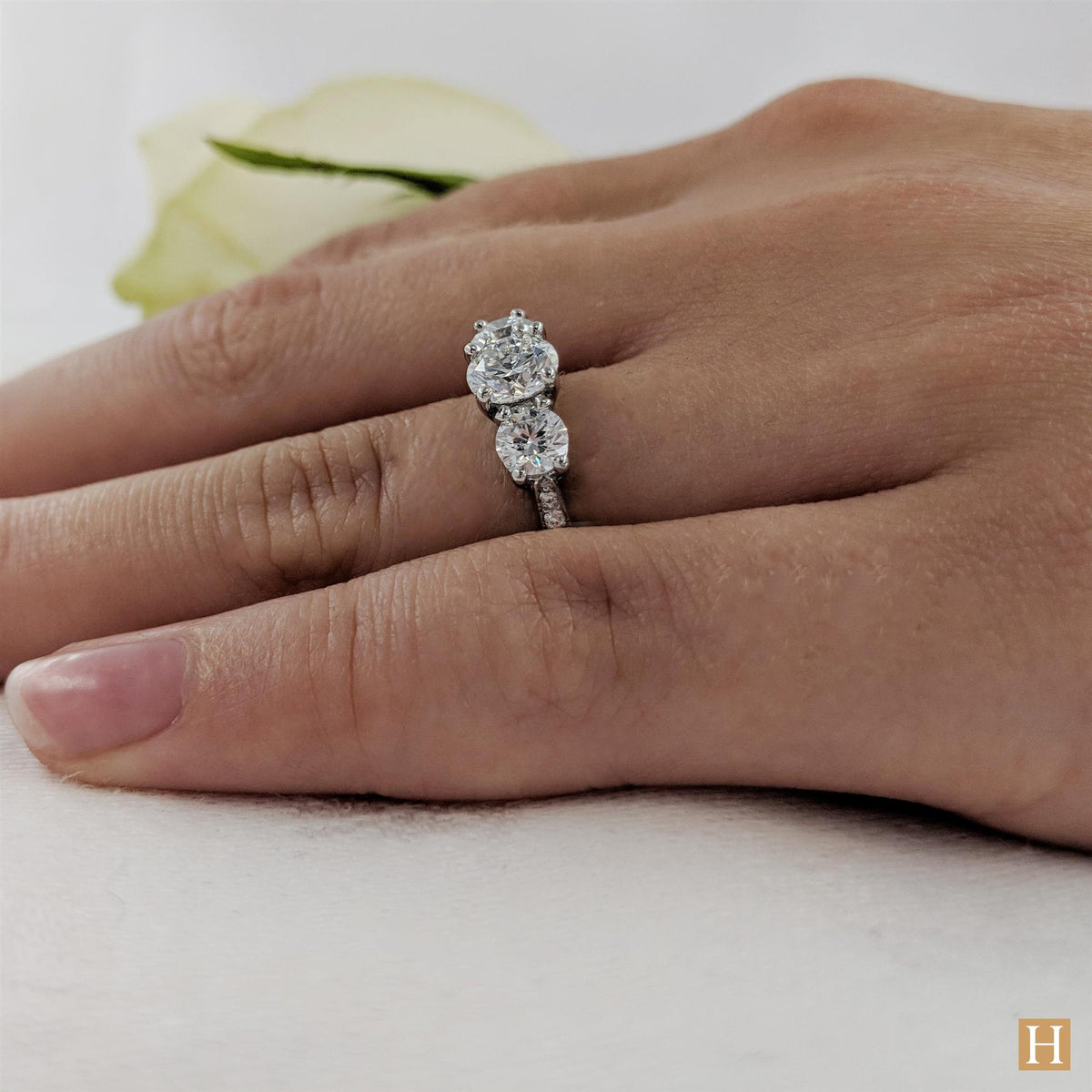 Platinum Memoire Three Stone Engagement Ring