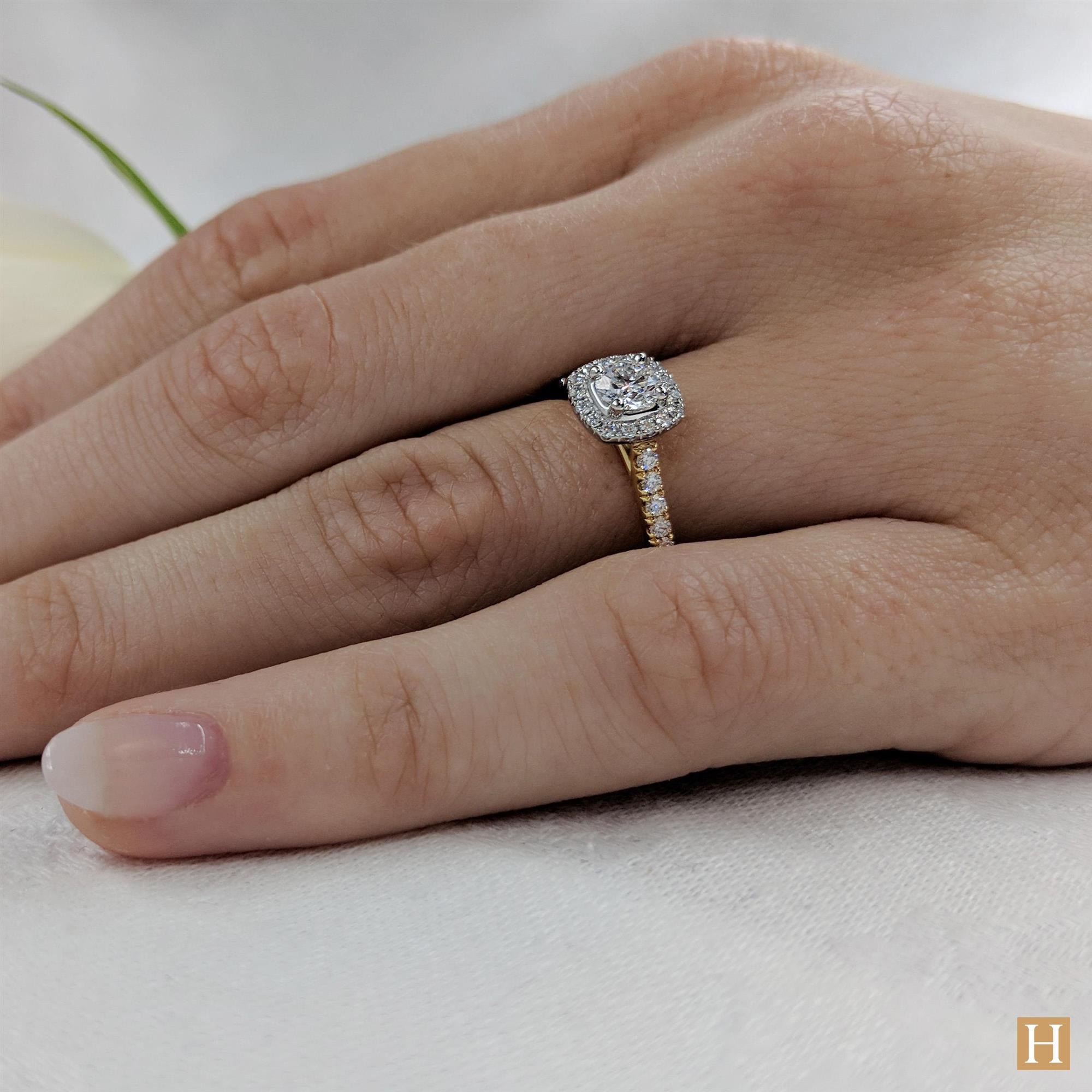 Yellow Gold Inisheer Brava Engagement Ring