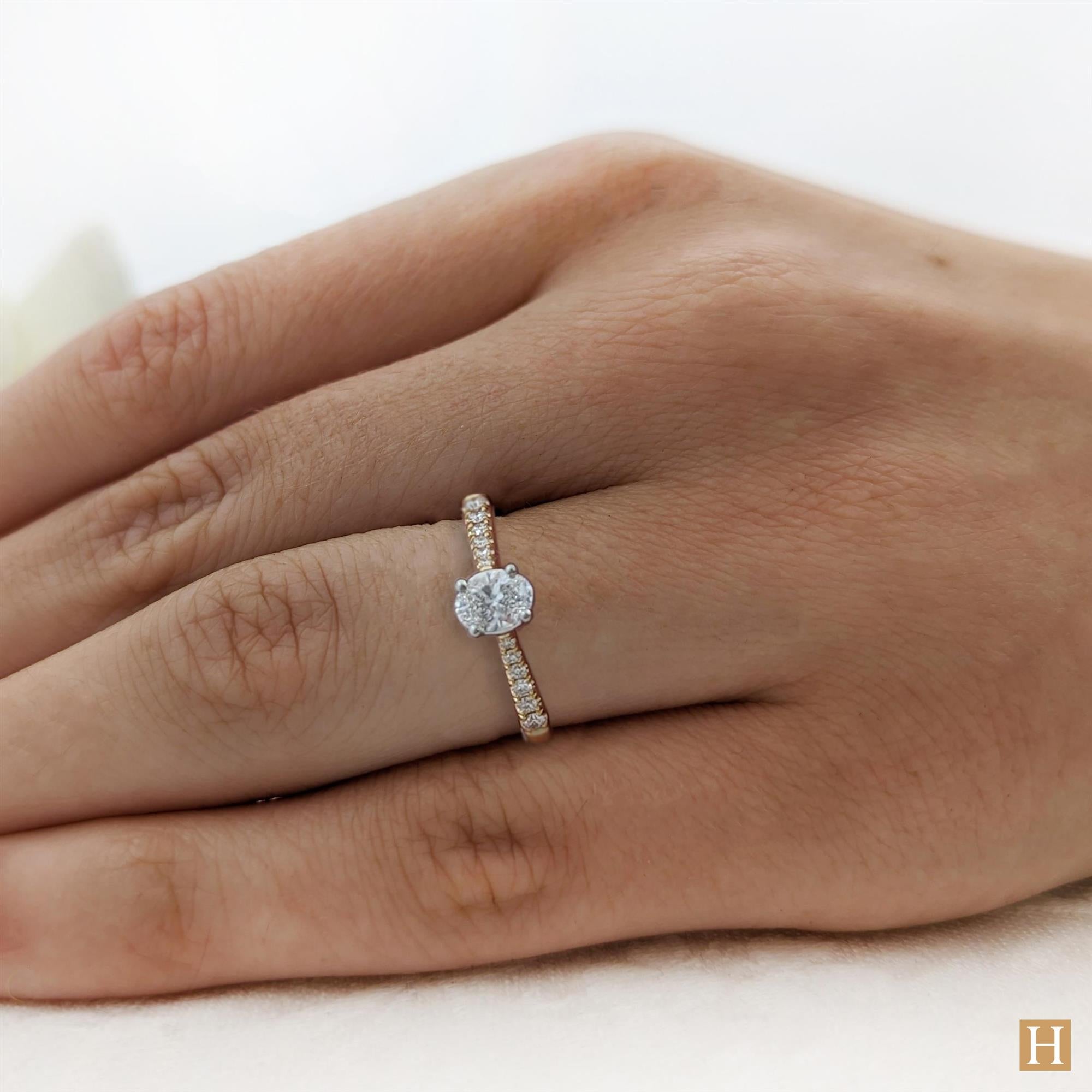 Yellow Gold Inisheer Classic Oval Engagement Ring