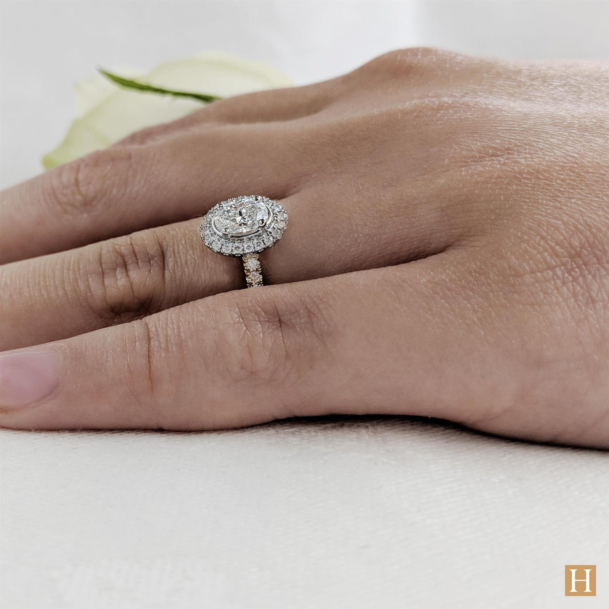 Yellow Gold Inisheer Oval Engagement Ring