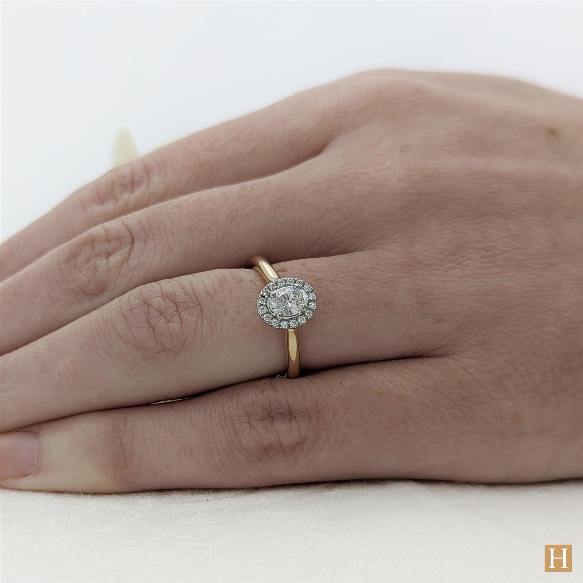 Yellow Gold Inisheer Pure Oval Engagement Ring