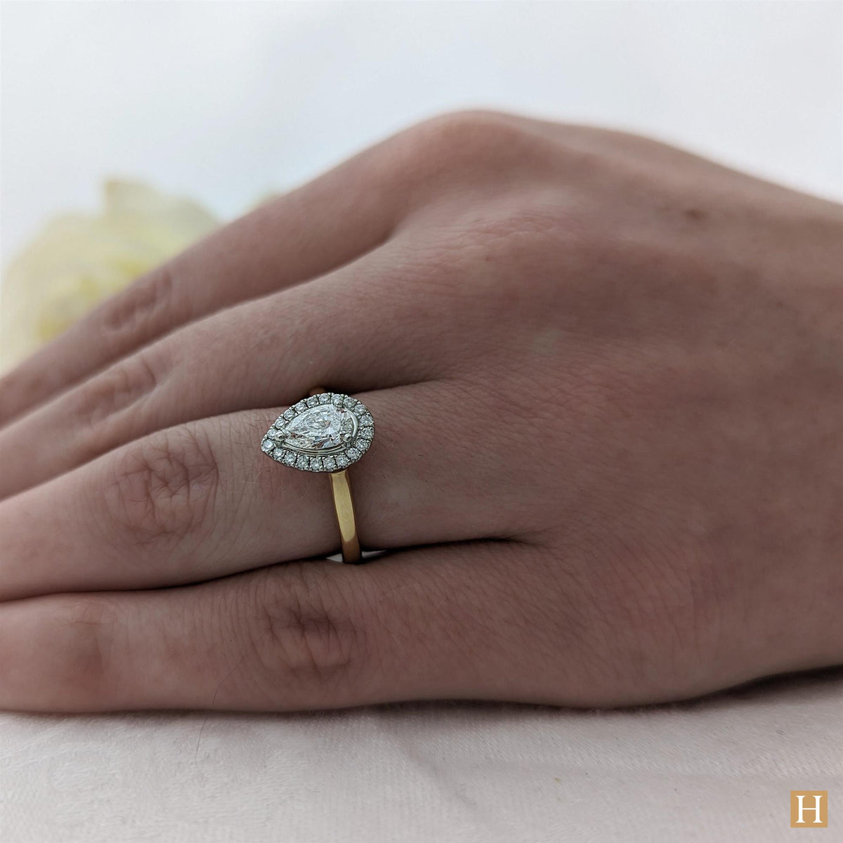Yellow Gold Inisheer Pure Pear Engagement Ring