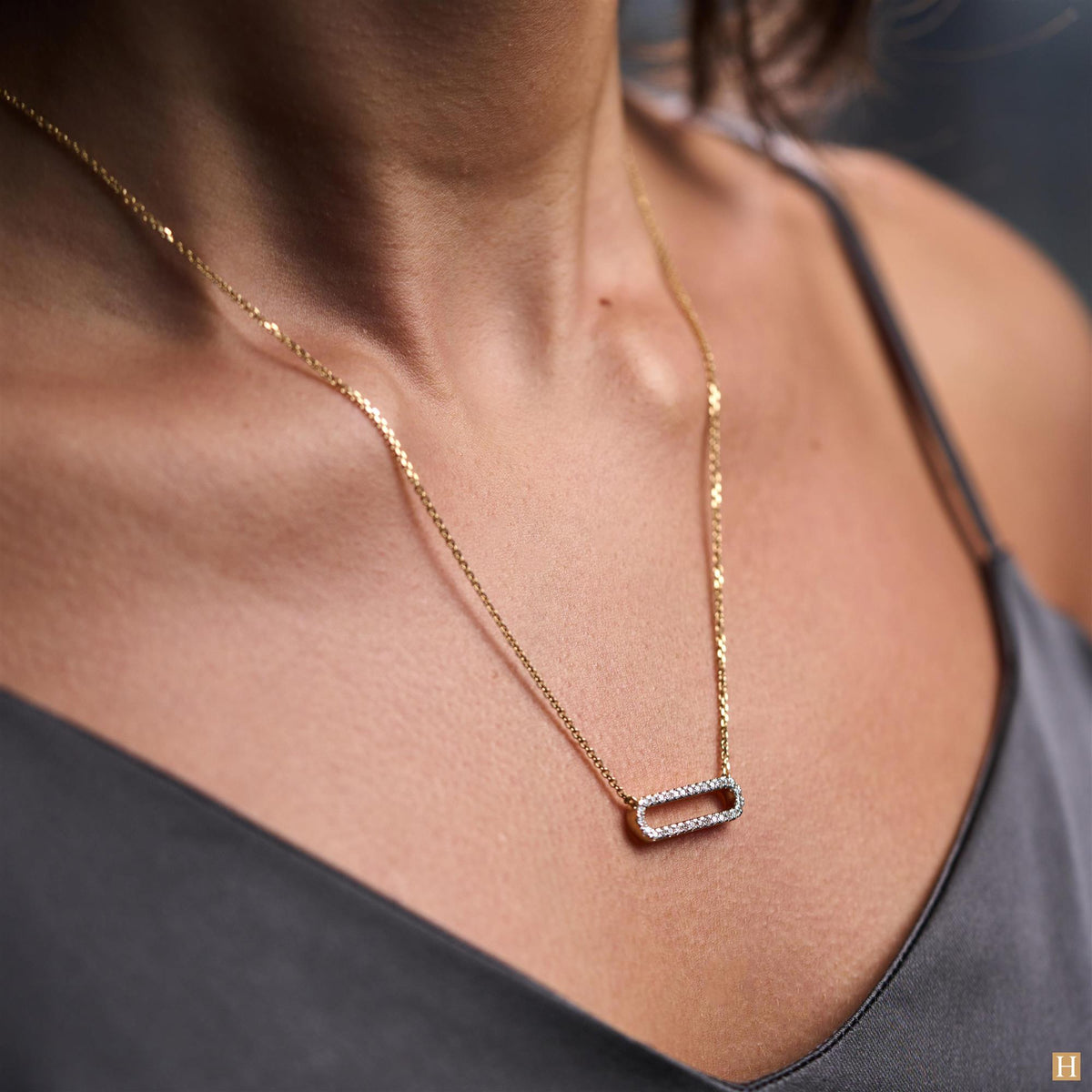 Yellow Gold Straight pendant