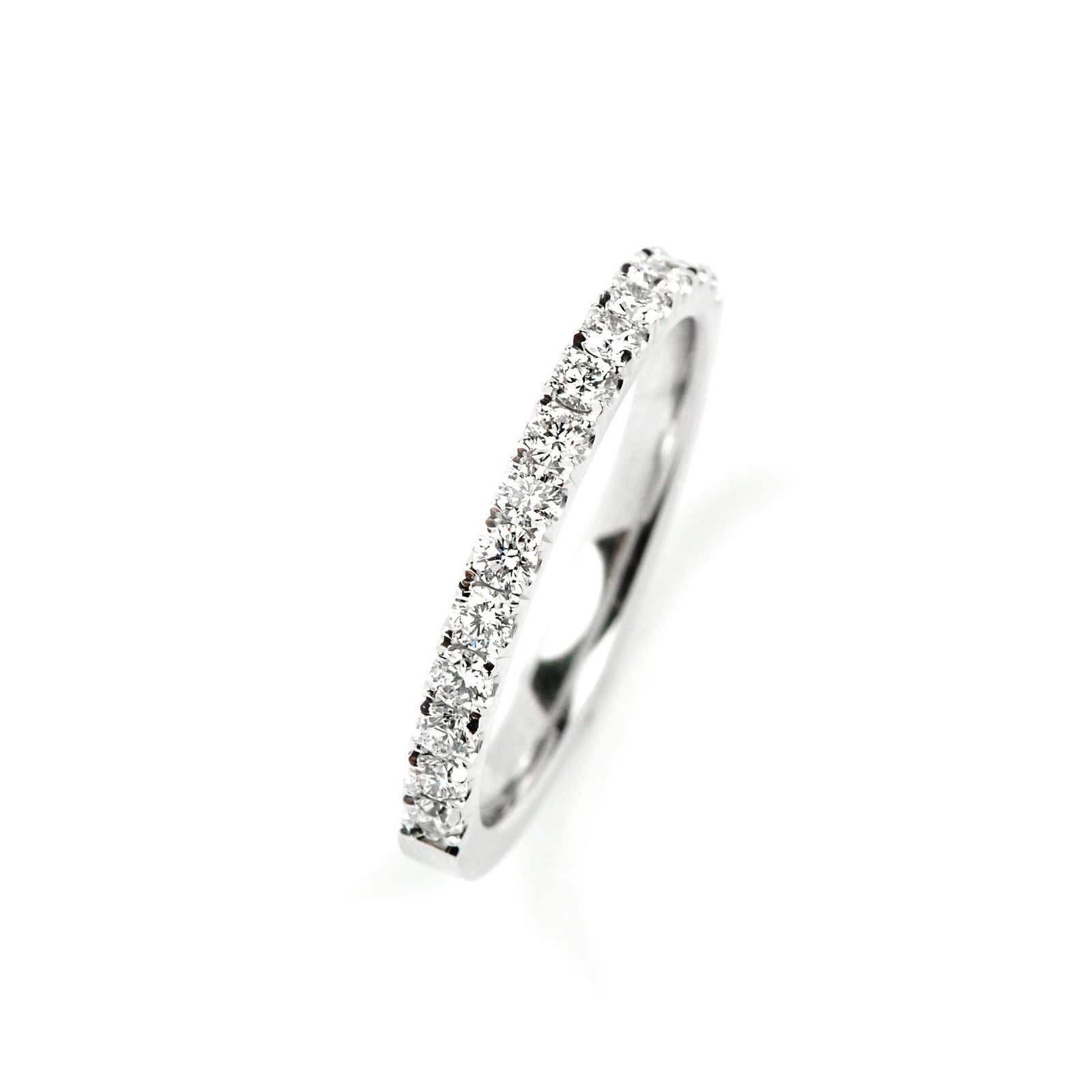 18ct White Gold Castel 17 Full Set Ring